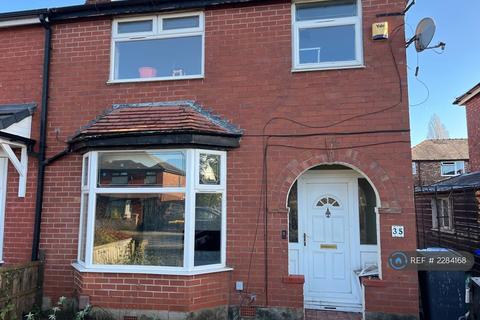 3 bedroom semi-detached house to rent, Scott Road, Manchester, M43