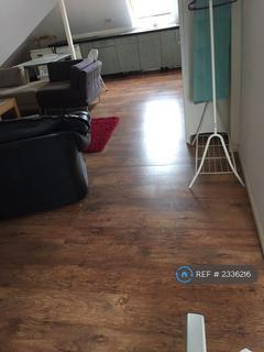 Studio to rent, The Ridgeway, London, NW9