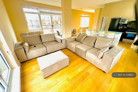 3 bedroom flat to rent, Derwent House, London, SW7