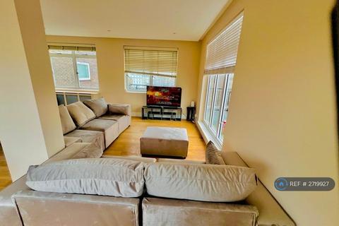 3 bedroom flat to rent, Derwent House, London, SW7