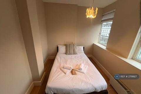 3 bedroom flat to rent, Derwent House, London, SW7
