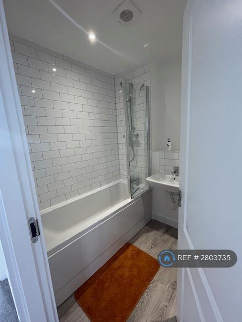 Bathroom2