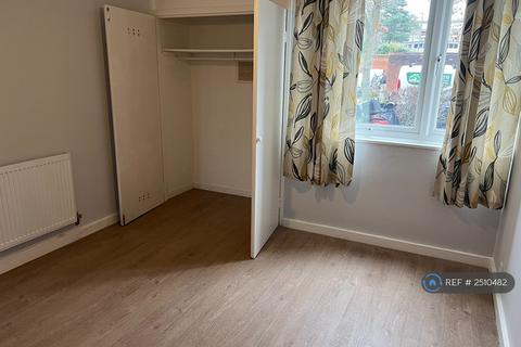 2 bedroom flat to rent, Arnewood Close, London, SW15