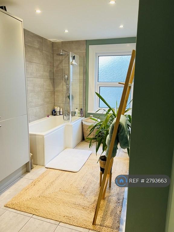 Bathroom / Utility