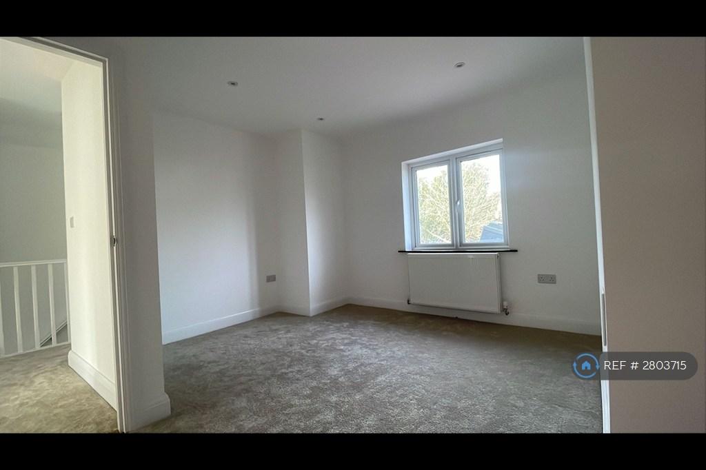 1st Floor Bedroom 4