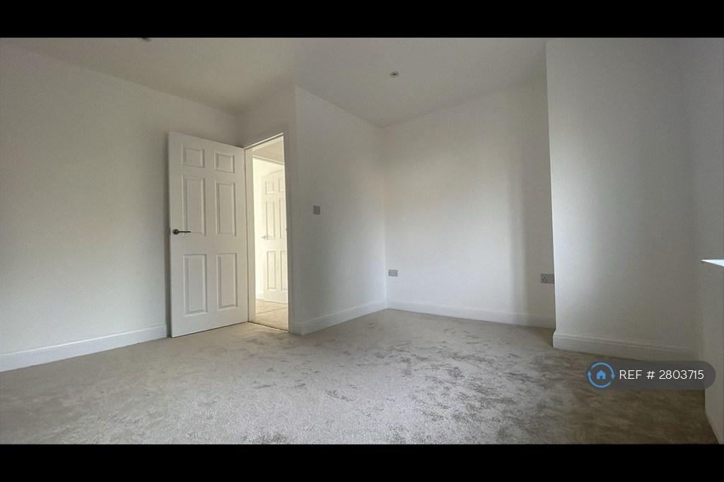 1st Floor Bedroom 4