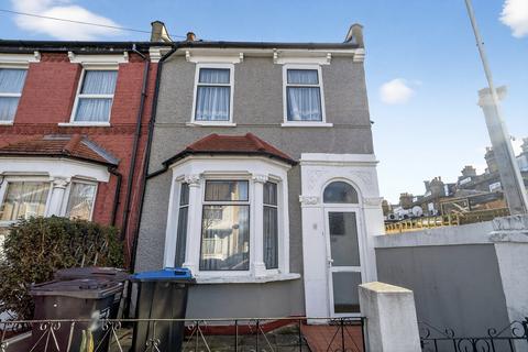 Sandown Road, London, SE25