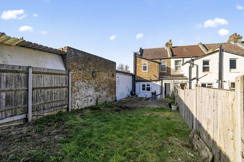 2 bedroom end of terrace house for sale, Sandown Road, London, SE25