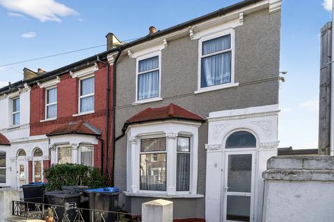2 bedroom end of terrace house for sale, Sandown Road, London, SE25