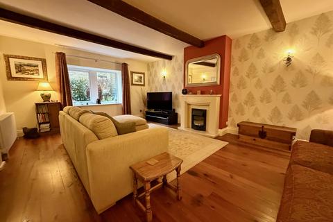 4 bedroom detached house for sale, Grimescar Road, Huddersfield
