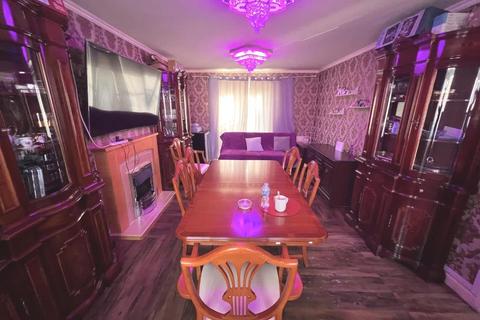 3 bedroom terraced house for sale, Maddren Way, Middlesbrough