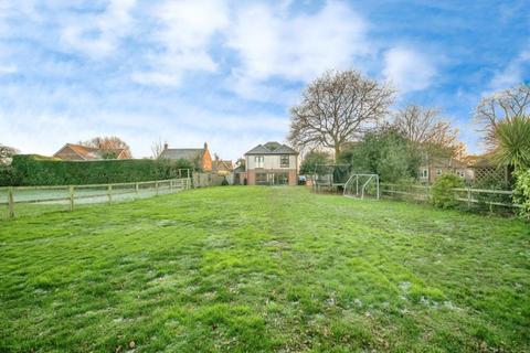 undefined, Main Road, Woolverstone, Ipswich