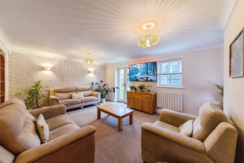 4 bedroom detached house for sale, Commonside, Crowle, Scunthorpe