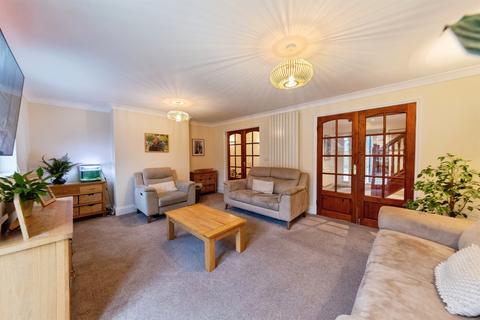 4 bedroom detached house for sale, Commonside, Crowle, Scunthorpe