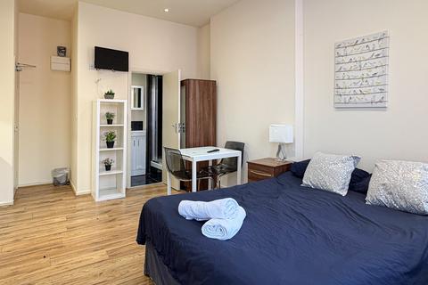 Studio to rent, Anson Road