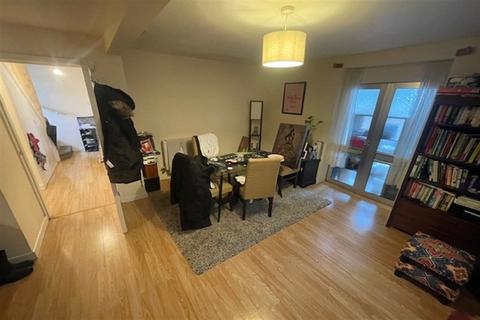 3 bedroom end of terrace house for sale, Sutton Road, Southend on Sea