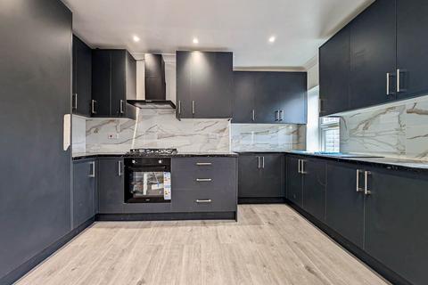 2 bedroom flat for sale, Hamilton Road, London