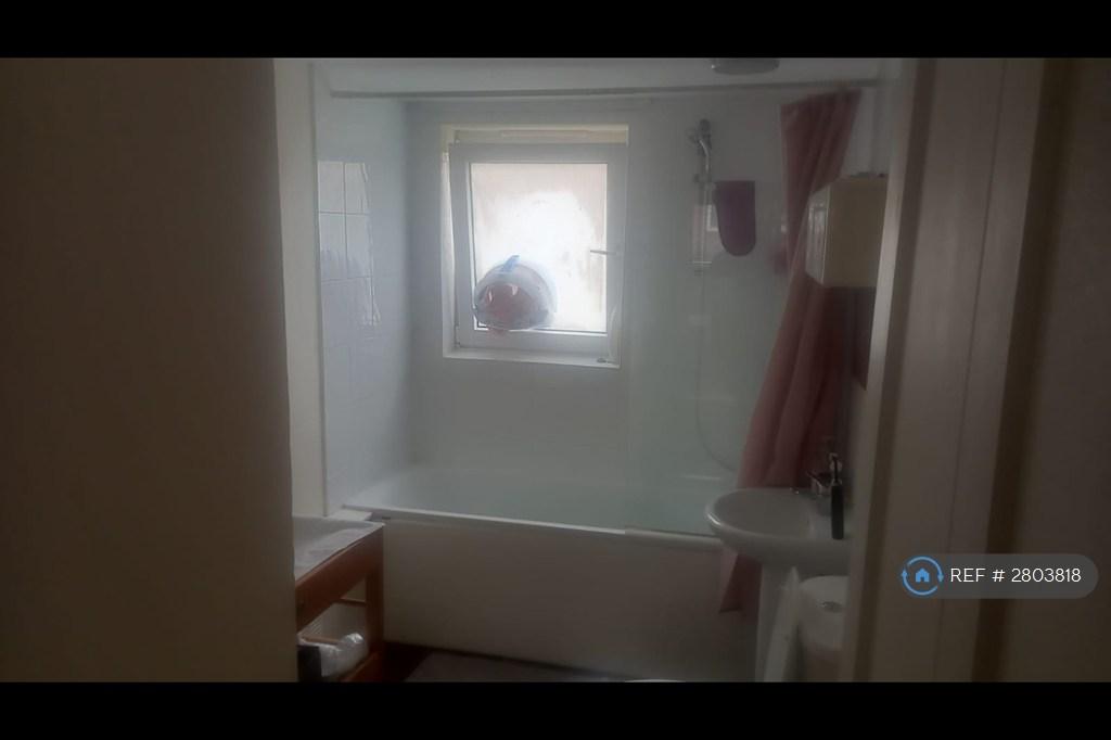 Odessa Road -Bathroom
