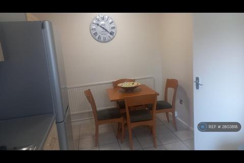 3 bedroom maisonette to rent, Odessa Road, London, E7