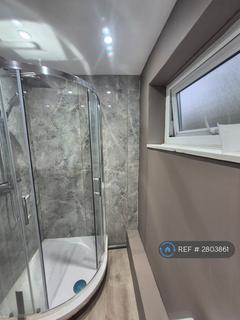 5 bedroom terraced house to rent, Moorland Road, London, SW9
