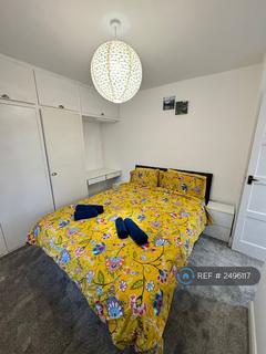 2 bedroom semi-detached house to rent, Lingfield Green, Leeds, LS17