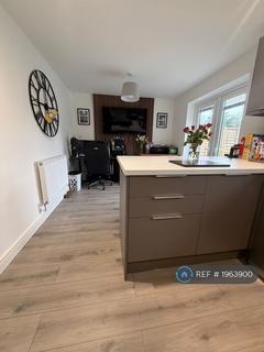 3 bedroom semi-detached house to rent, East Drive, Bishopstoke, Eastleigh, SO50