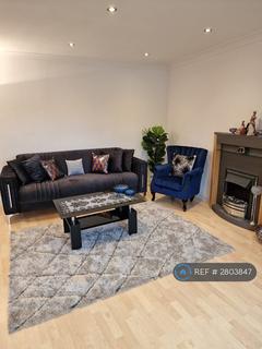2 bedroom flat to rent, Great Oak Drive, Altrincham, WA15