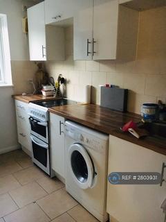 2 bedroom flat to rent, Old Bedford Road, Luton, LU2