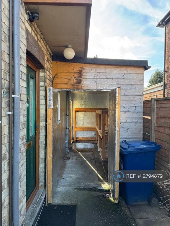 Side Shed