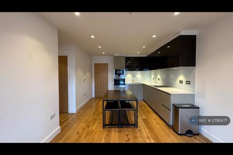 2 bedroom flat to rent, Rathbone Market, London, E16