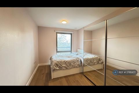 2 bedroom flat to rent, Rathbone Market, London, E16