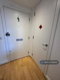 2 bedroom flat to rent, Deals Gateway, London, SE13