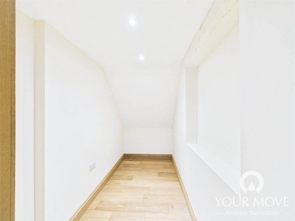 Walk In Wardrobe