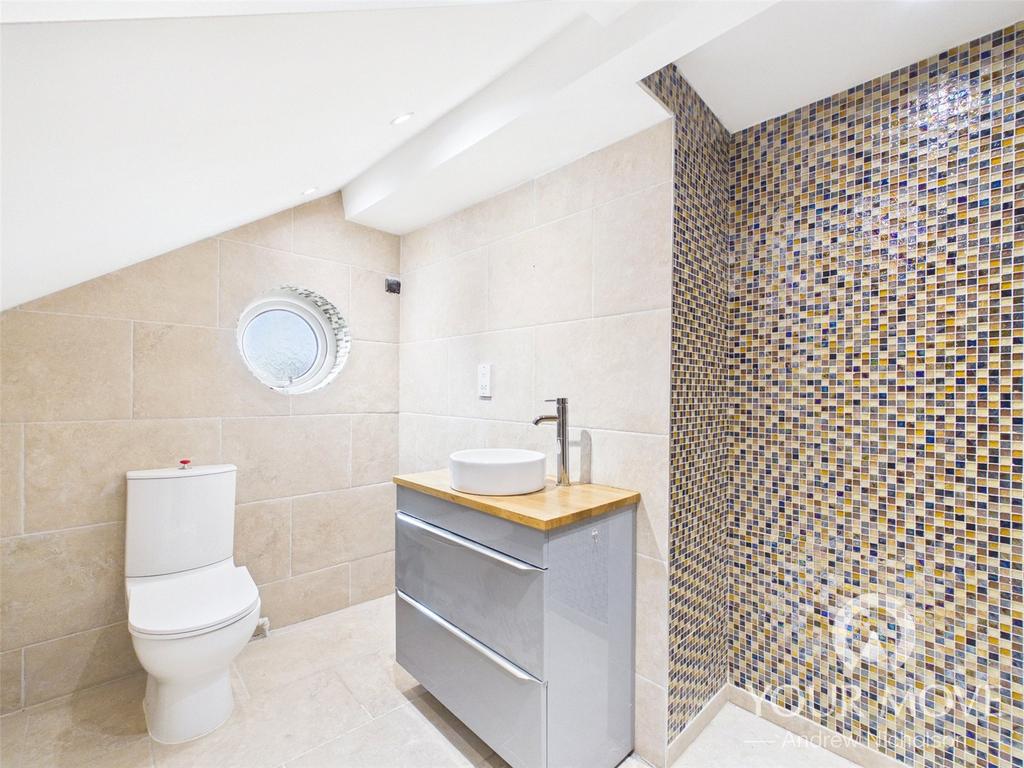 En-Suite To Bed 1