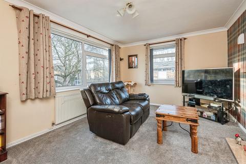 2 bedroom maisonette for sale, Navigation Gardens, Thornhill Lees, Dewsbury