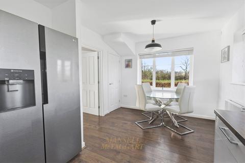 3 bedroom terraced house for sale, Riverside Walk, Crawley RH10