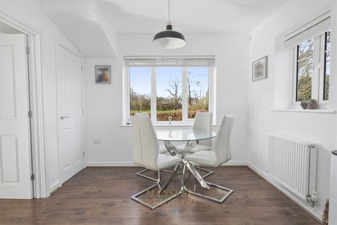 3 bedroom terraced house for sale, Riverside Walk, Crawley RH10