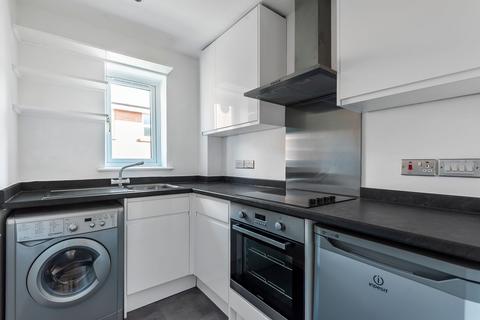 2 bedroom flat to rent, Staple Gardens, Bilberry Court Staple Gardens, SO23