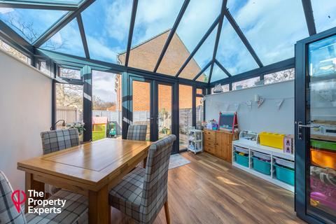 3 bedroom end of terrace house for sale, Rayner Drive, Reading, RG2