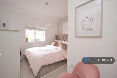 1 bedroom flat to rent, Lambourne Chase, Chelmsford, CM2