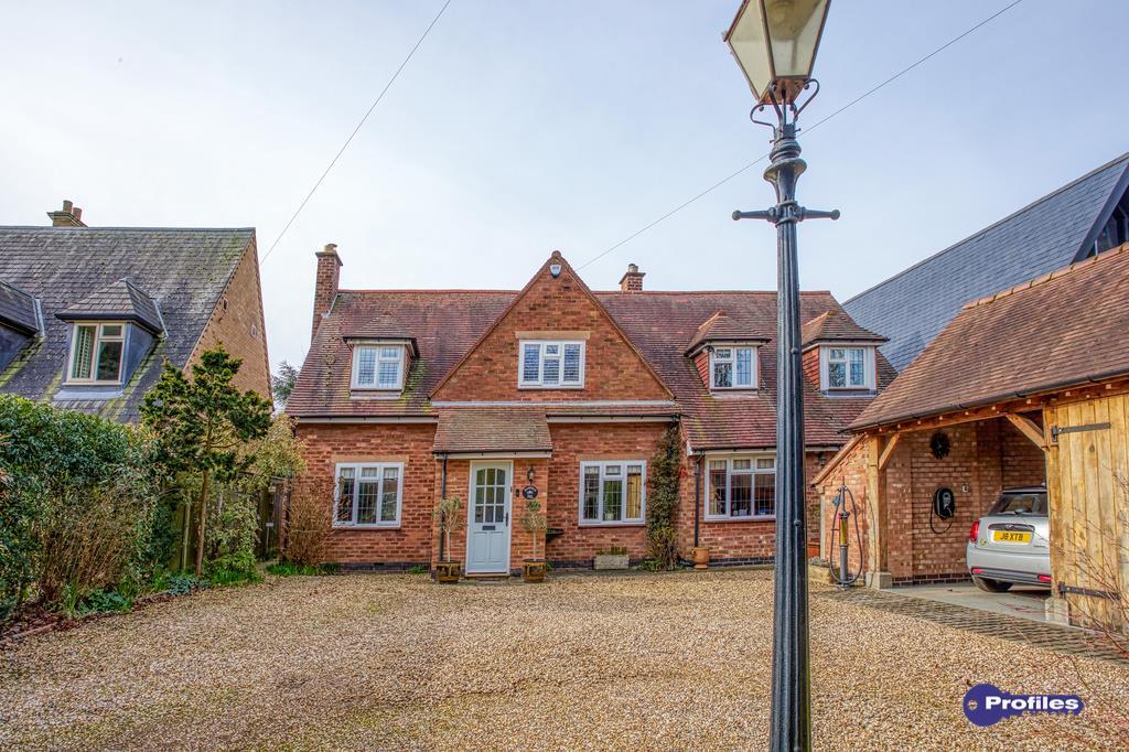 341 Rugby Road (17).jpg