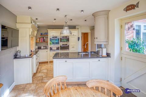 4 bedroom detached house for sale, Rugby Road, Burbage, Hinckley