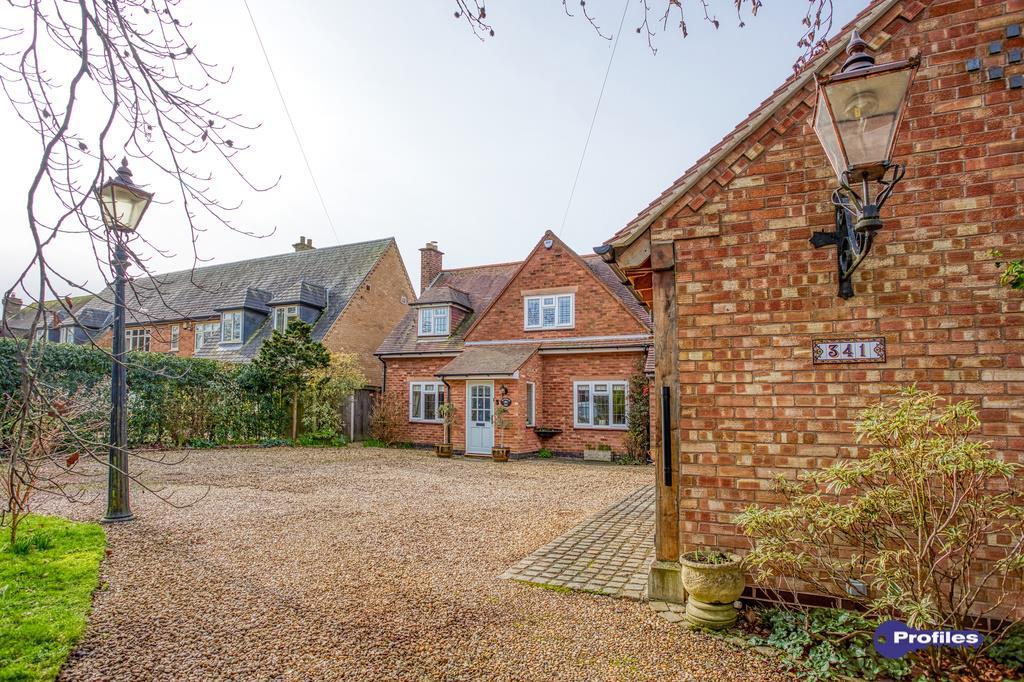 341 Rugby Road (18).jpg