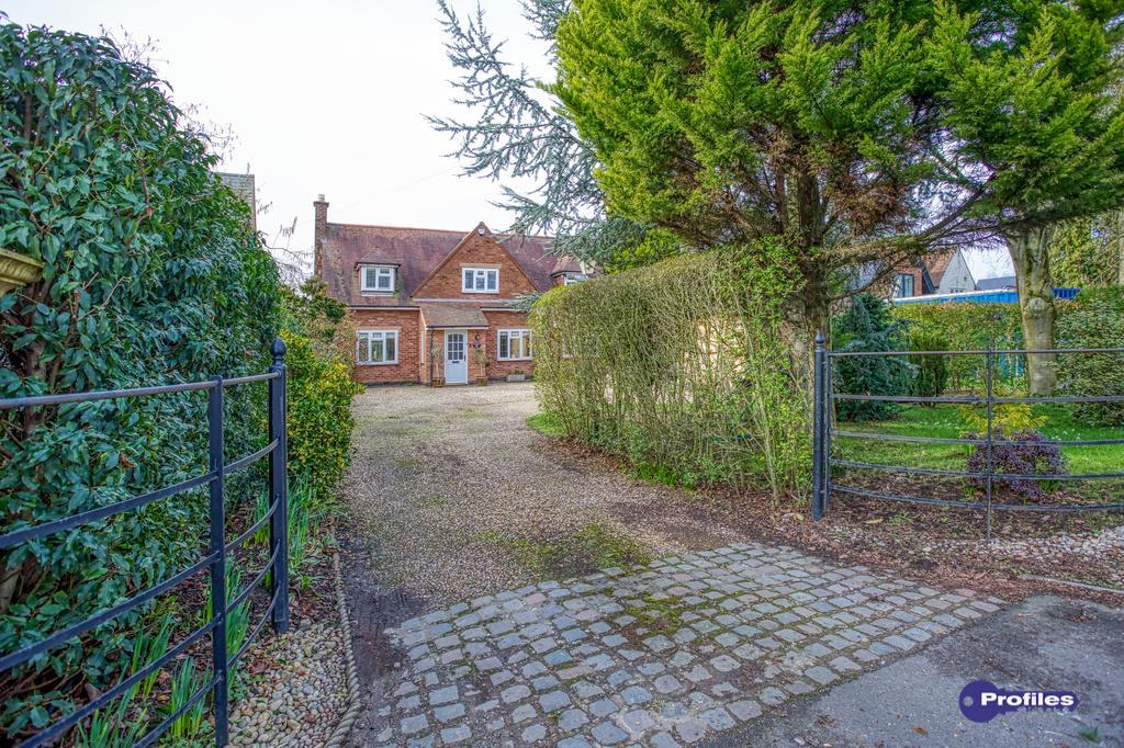 341 Rugby Road (20).jpg