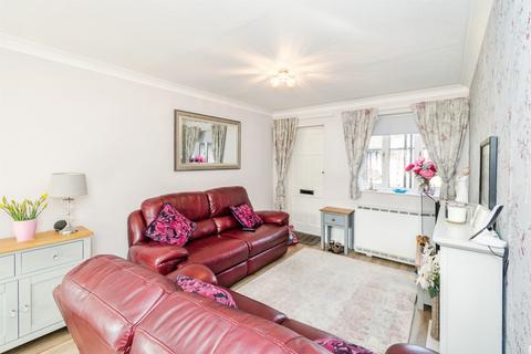 1 bedroom bungalow for sale, Middlebridge Street, Romsey