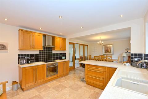 4 bedroom detached bungalow for sale, Lower Road, Harmer Hill, Shrewsbury
