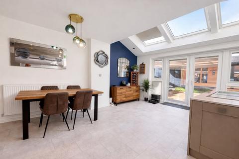 3 bedroom semi-detached house for sale, Serenity Close, Stanley, WF3