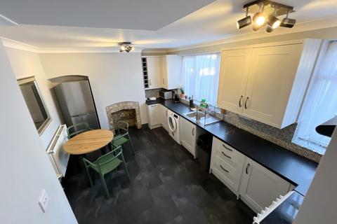 3 bedroom end of terrace house for sale, Acacia Road, Bedford, MK42