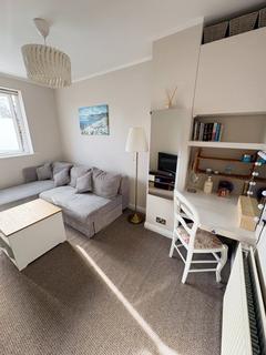 3 bedroom end of terrace house for sale, Acacia Road, Bedford, MK42