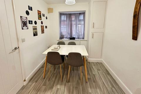 3 bedroom townhouse for sale, Britannia Street, Loughborough LE12